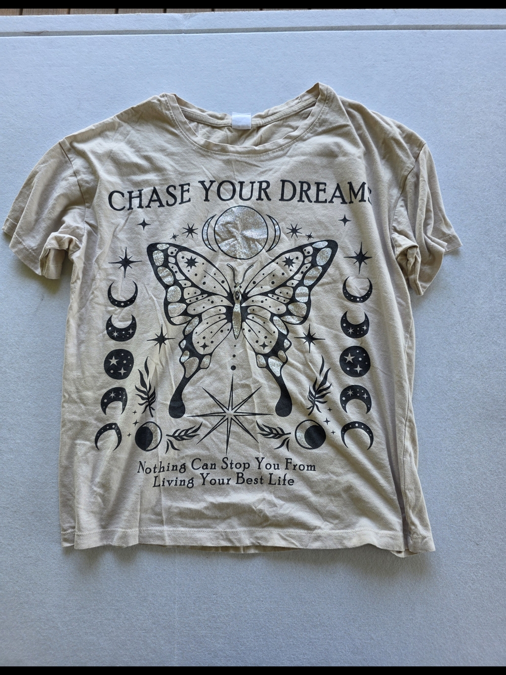 Angel Energy Beige Chase Your Dreams Short Sleeve Graphic Tee